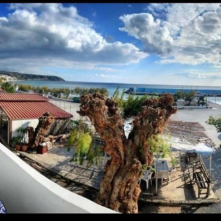 Seaview Apartment ชูสท์ซูโรส ภายนอก รูปภาพ